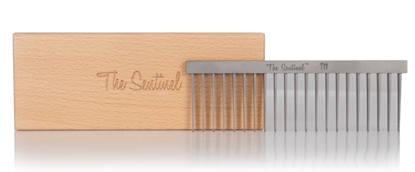 Picture of The Sentinel Heavy Duty Comb Wide 17 cm